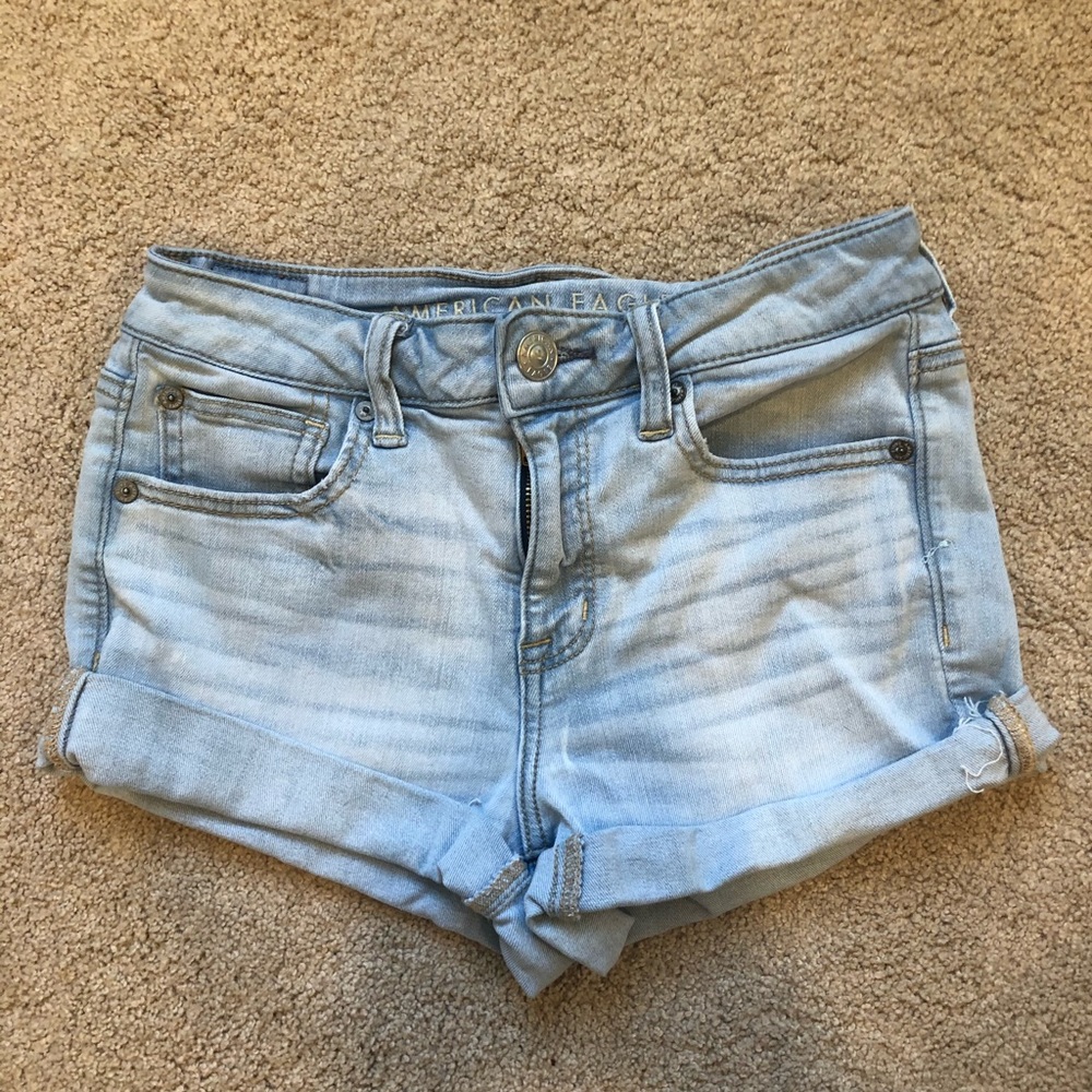 american eagle light wash jean shorts